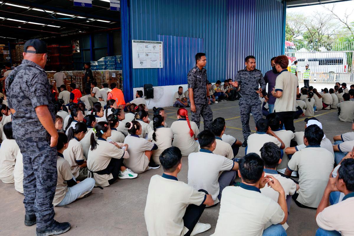 Nowhere to hide for Indonesian woman in Terengganu immigration sweep Nowhere to hide for Indonesian woman in Terengganu immigration sweep
