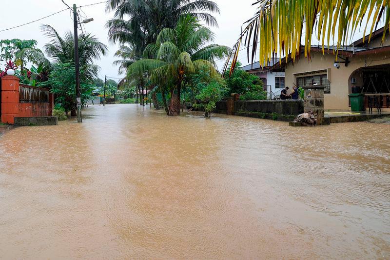 Number of flood victims in Johor surges, slight increase in Perak