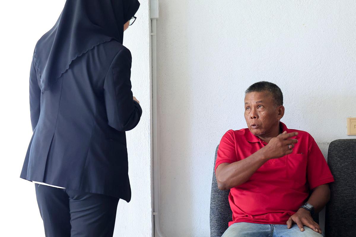 Oil palm harvester fined RM3,000 for obscene online comment Oil palm harvester fined RM3,000 for obscene online comment