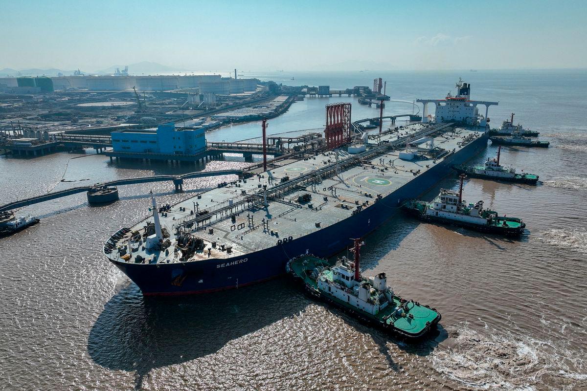 Oil prices face steepest weekly drop in two years as war premium fades Oil prices face steepest weekly drop in two years as war premium fades