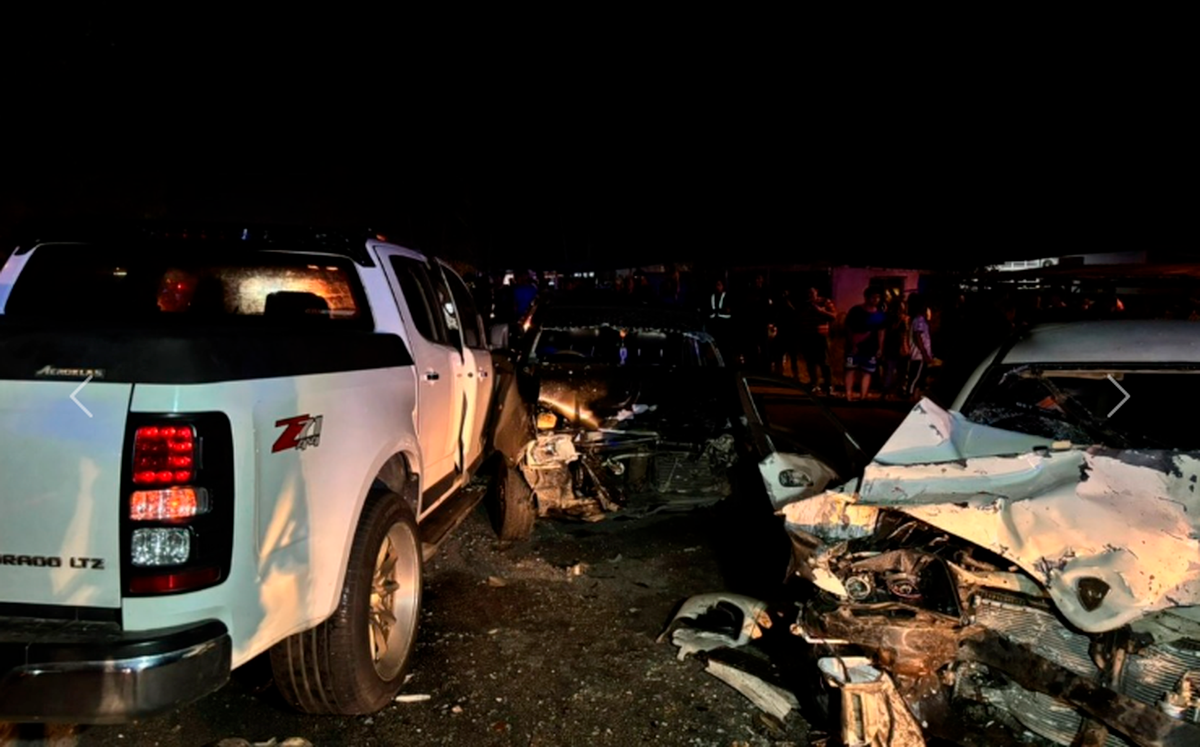 One dead, 13 injured in three-vehicle crash in Machang One dead, 13 injured in three-vehicle crash in Machang