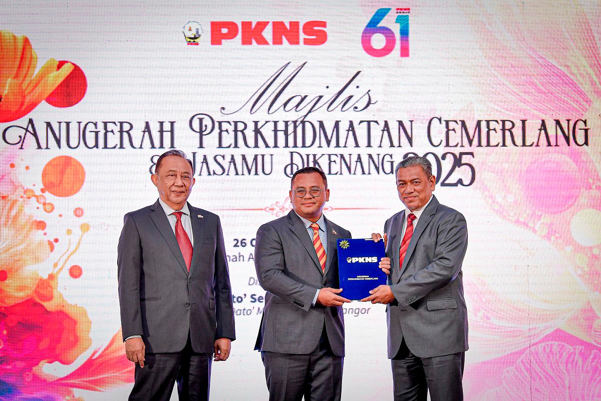 PKNS rewards 66 staff for excellent service and loyalty at APC 2025 PKNS rewards 66 staff for excellent service and loyalty at APC 2025