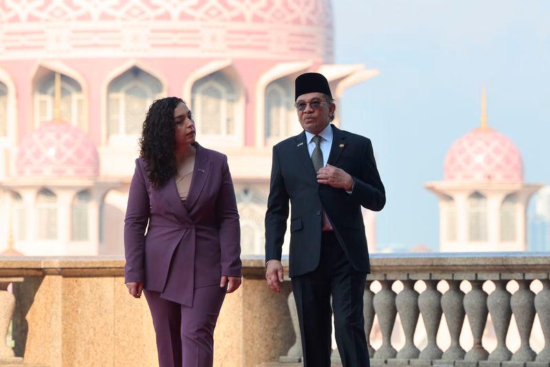 PM Anwar hosts luncheon for Kosovo President PM Anwar hosts luncheon for Kosovo President