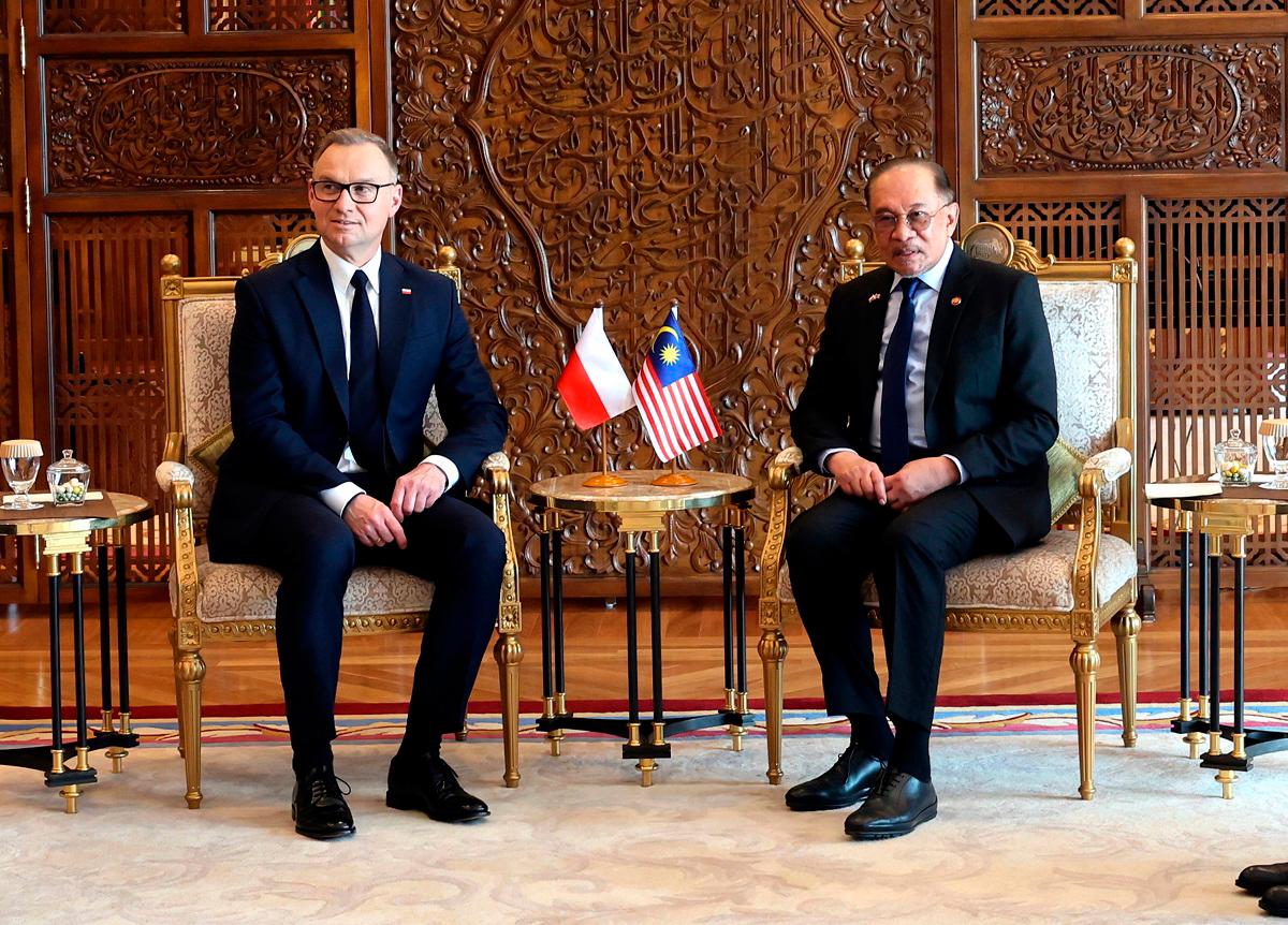 PM Anwar hosts luncheon for Polish President PM Anwar hosts luncheon for Polish President