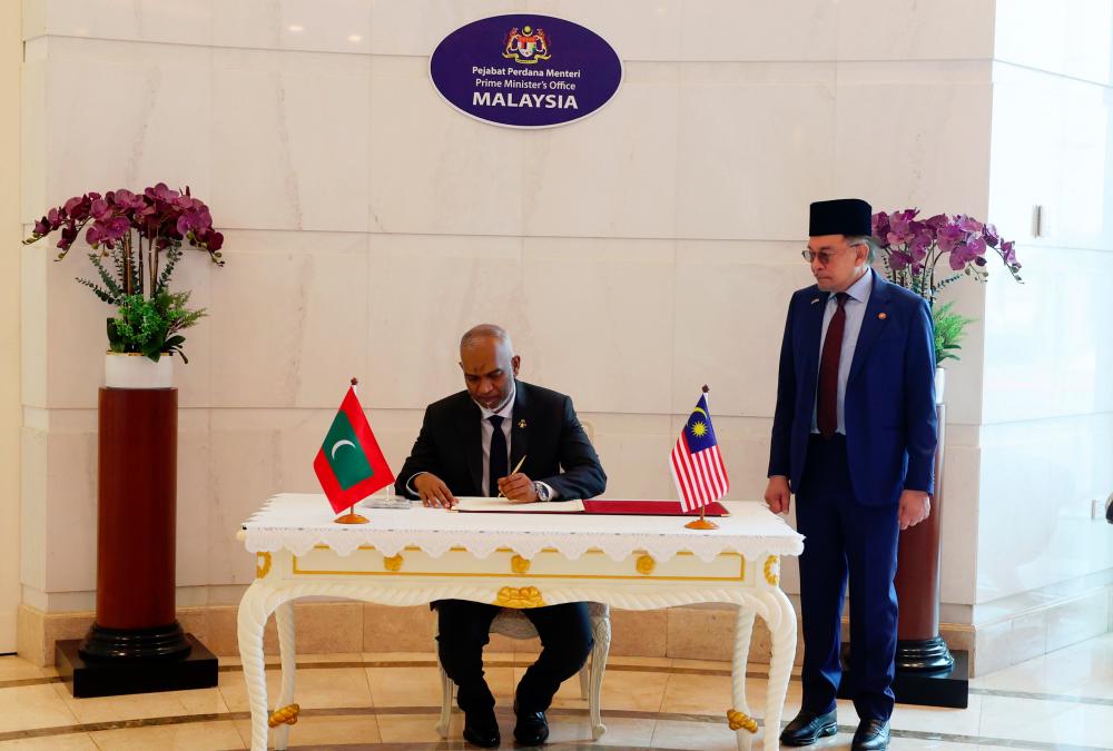 PM Anwar, president Muizzu witness MoU exchange to boost Malaysia–Maldives ties