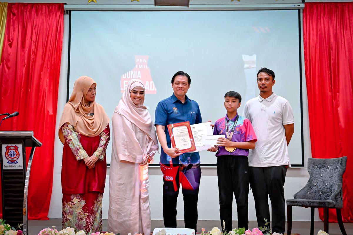 PM Anwar sumbang kepada juara dunia Roller Freestyle Firas PM Anwar sumbang kepada juara dunia Roller Freestyle Firas