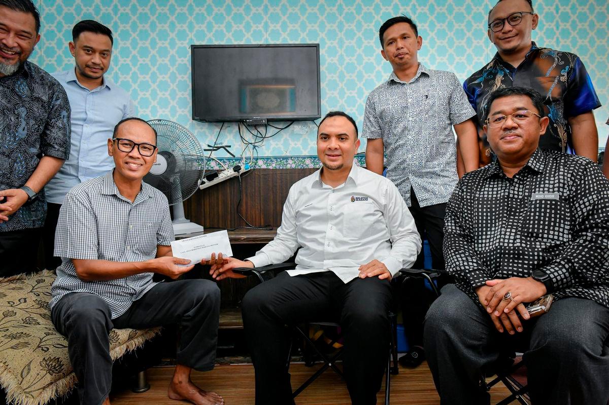 PM extends support to former bodyguard facing health challenges PM extends support to former bodyguard facing health challenges