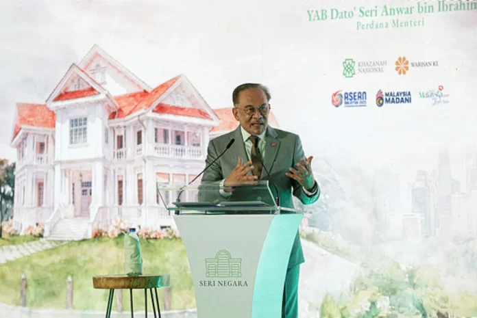 PM Anwar praises fire department for swift action in Kampung Bellamy blaze