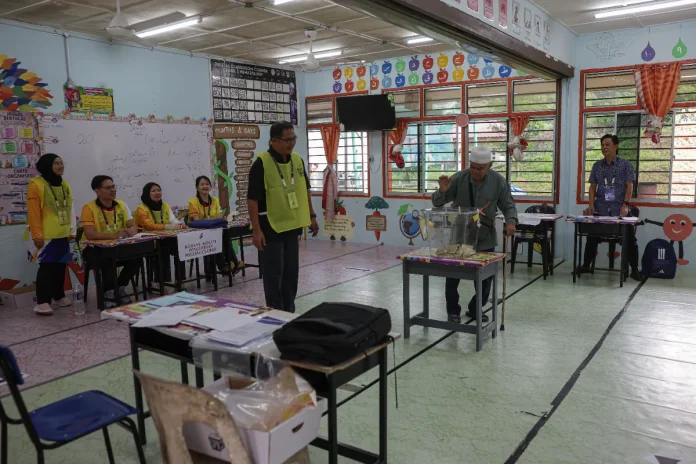 Kinabatangan, Lamag by-elections see over 40% voter turnout by 1 pm
