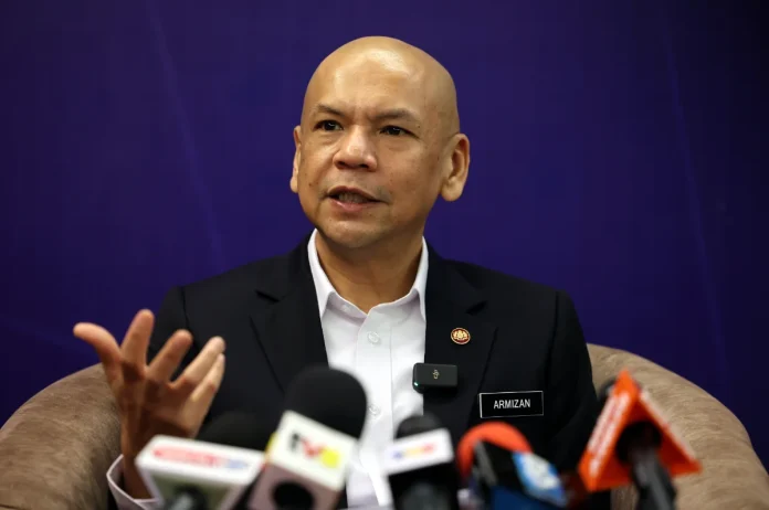 Malaysia to ban RON95 petrol purchases by foreign vehicles