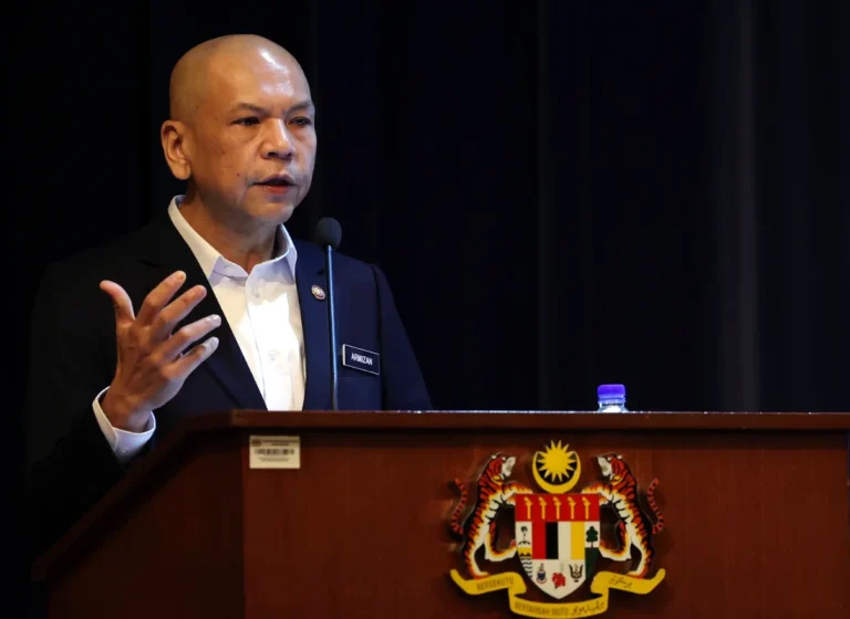 Armizan urges task force to tackle imported goods and social pass misuse