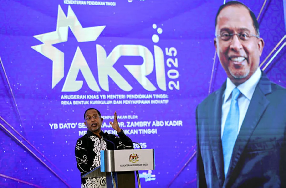 PTJ20_05112025_ANUGERAH_t690b59da_m600_xae57ea46 MOHE REVIEWING ACTS TO TAKE OVER FORM SIX, MATRICULATION - ZAMBRY