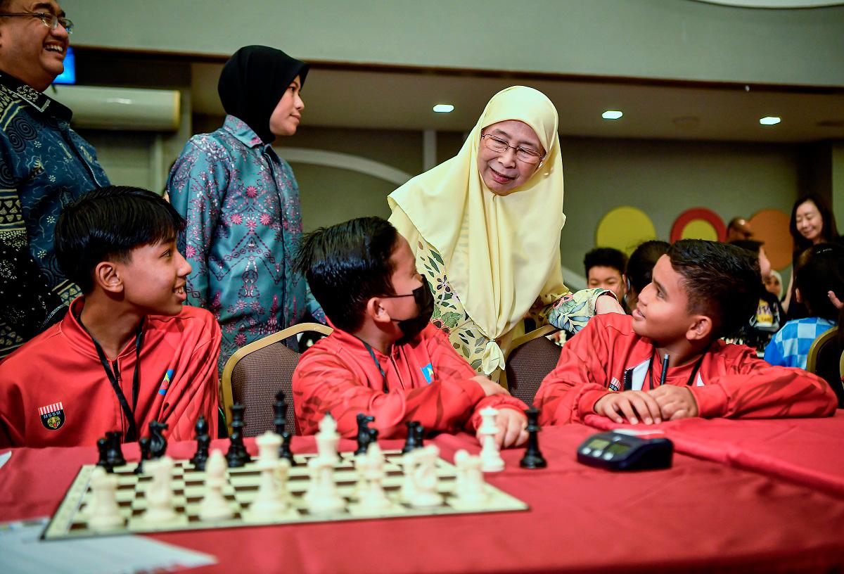Parents should encourage children to take up chess - Dr Wan Azizah Parents should encourage children to take up chess - Dr Wan Azizah