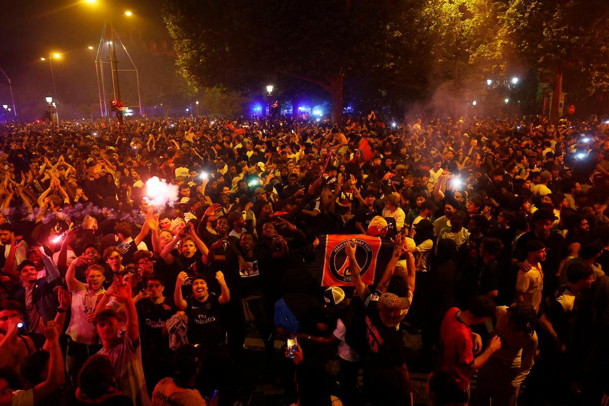 Paris erupts in euphoria as PSG win Champions League Paris erupts in euphoria as PSG win Champions League