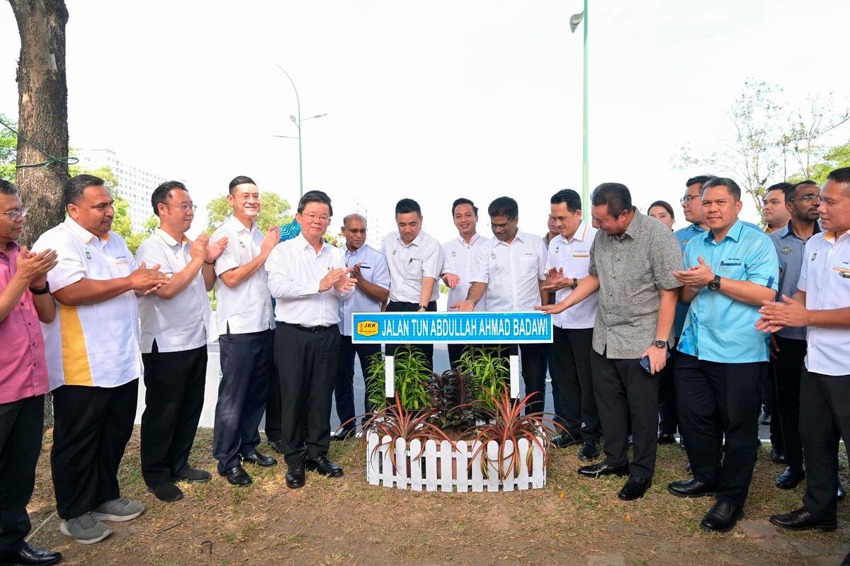 Penang approves land for Tun Abdullah Badawi gallery