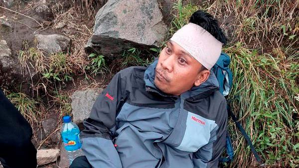 Pendaki Malaysia diselamatkan selepas tergelincir di Gunung Rinjani Pendaki Malaysia diselamatkan selepas tergelincir di Gunung Rinjani