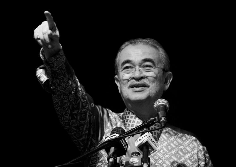 Perlis to fly flags at half mast today to honour Tun Abdullah