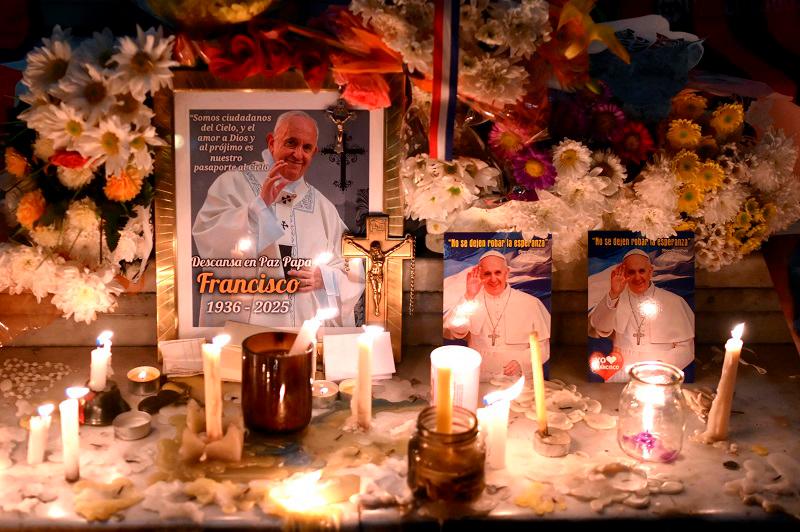 Pope Francis death from a stroke sets off global tributes, mourning