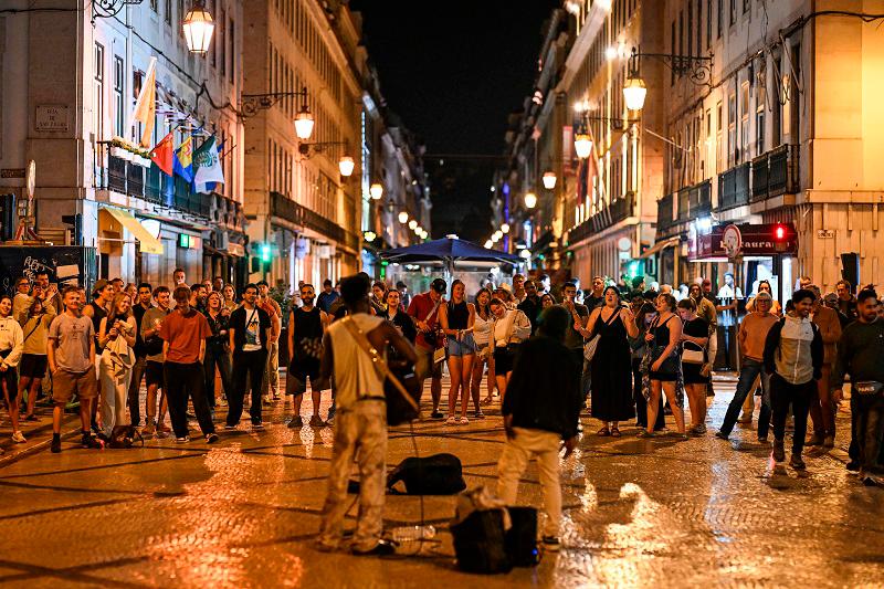 Power returns to most of Spain, Portugal after massive blackout Power returns to most of Spain, Portugal after massive blackout