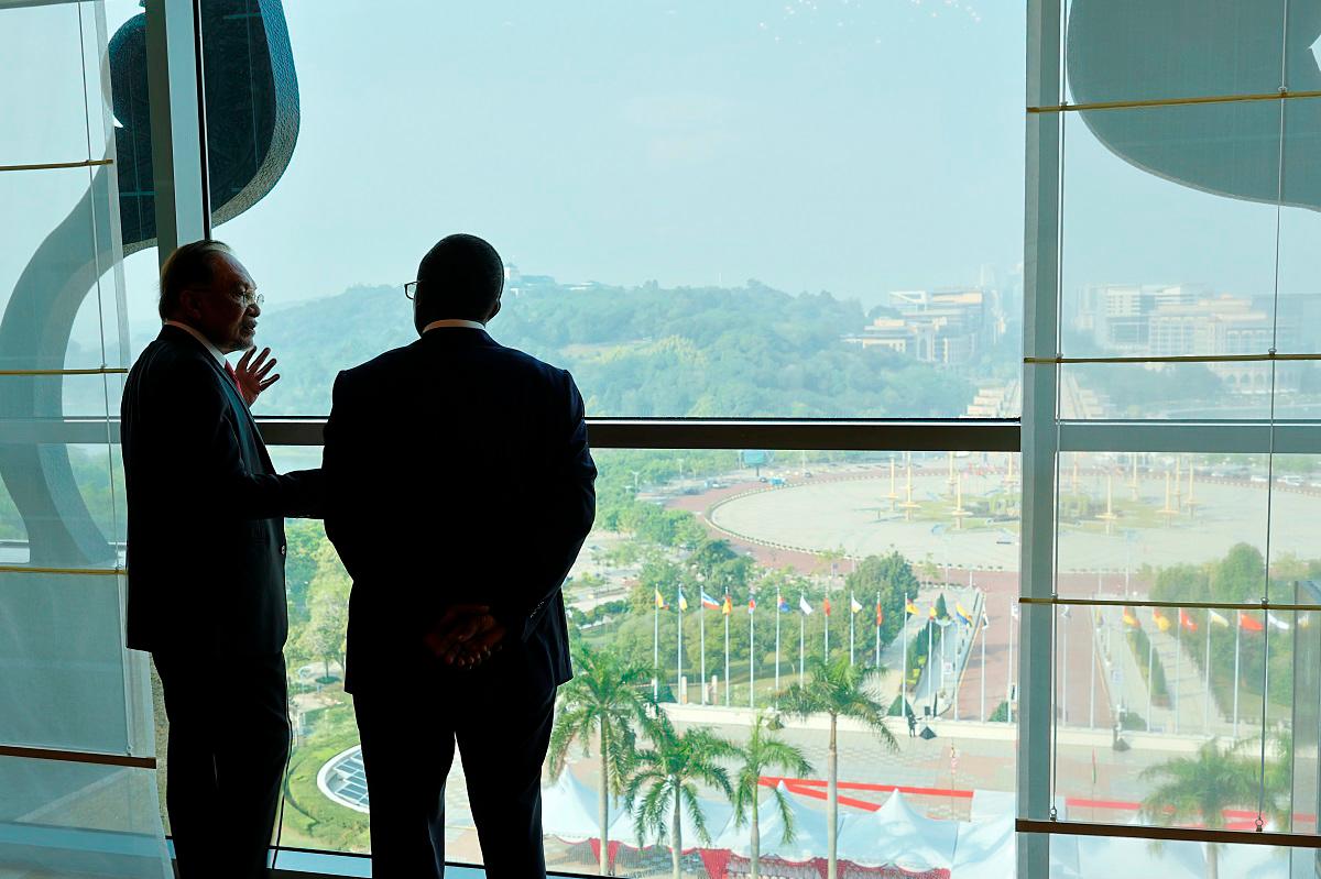 President Embalo of Guinea-Bissau enjoys scenic cruise around Putrajaya Lake President Embalo of Guinea-Bissau enjoys scenic cruise around Putrajaya Lake