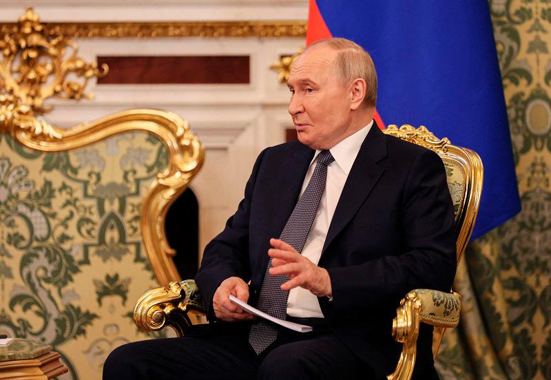 Putin, Trump to discuss Ukraine Tuesday Putin, Trump to discuss Ukraine Tuesday