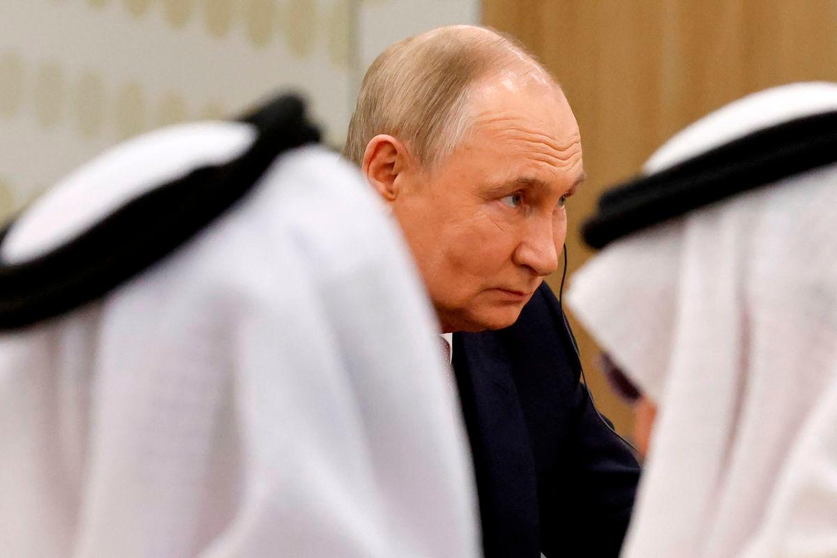 Putin denies trying to be Iran-Israel mediator Putin denies trying to be Iran-Israel mediator