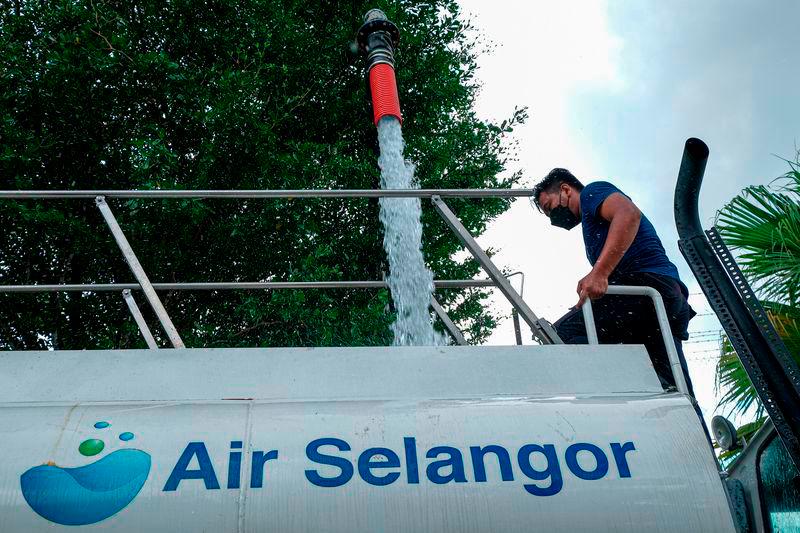 Putra Heights fire: Air Selangor gives one-month bill exemption to affected customers Putra Heights fire: Air Selangor gives one-month bill exemption to affected customers