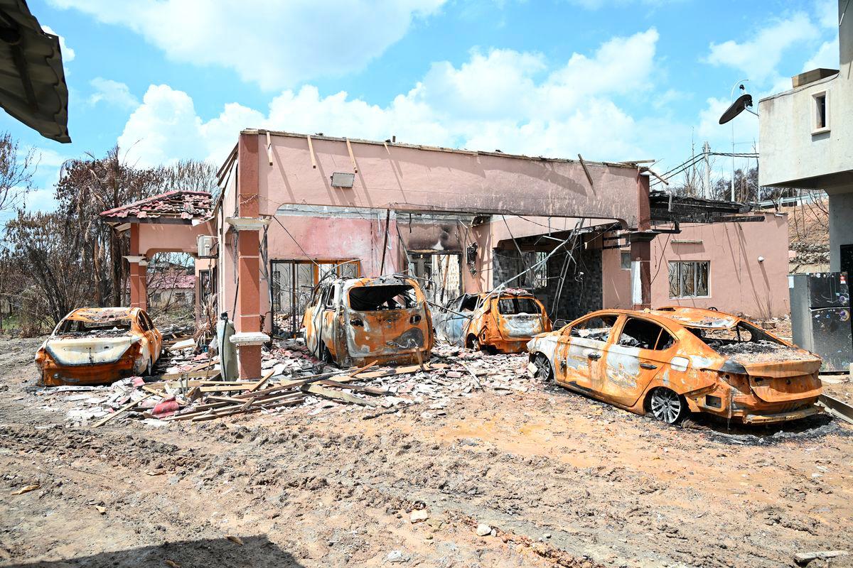 Putra Heights fire: Reconstruction of damaged homes expected to take two years - Nga Putra Heights fire: Reconstruction of damaged homes expected to take two years - Nga