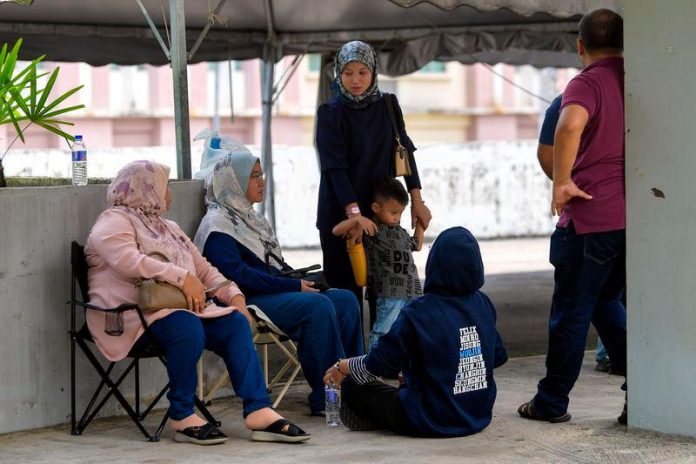 Putra Heights gas pipeline blaze: Victims arriving at Sultan Idris Shah Hospital for further treatment
