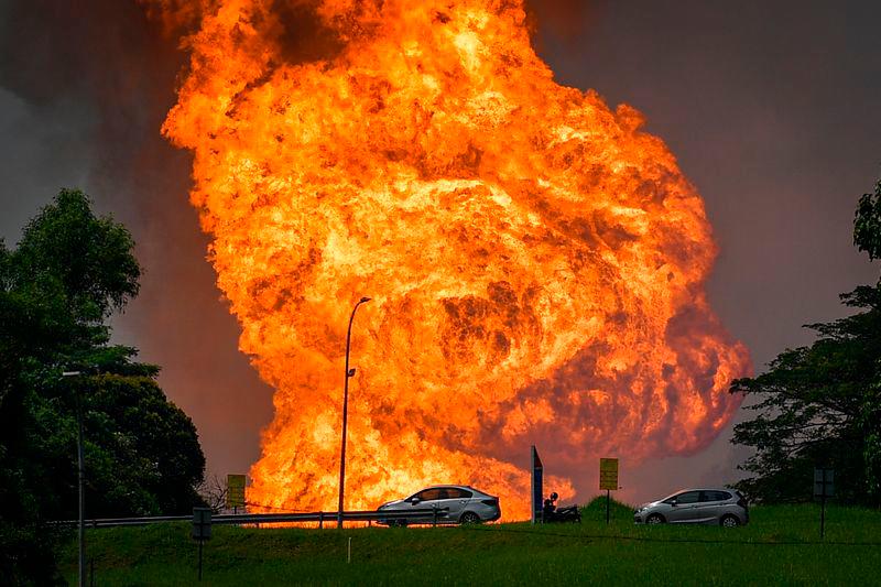 Putra heights gas fire: Like a war zone