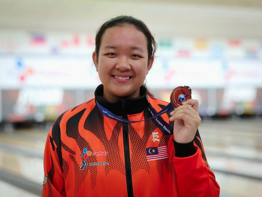 Qurratu’Ain wins Malaysia’s first medal at Asian Youth Bowling Championships Qurratu’Ain wins Malaysia’s first medal at Asian Youth Bowling Championships