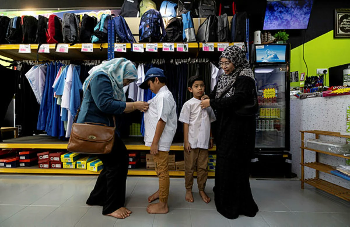 RM150_school_aid_eases_burden_for_Malaysian_parents_as_term_starts RM150 school aid eases burden for Malaysian parents as term starts