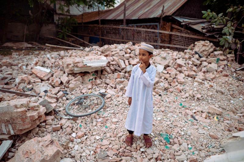 Rescue hopes fading three days after deadly Myanmar quake Rescue hopes fading three days after deadly Myanmar quake