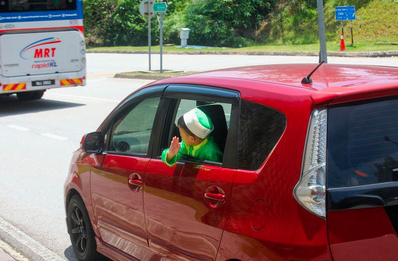 Risks to children involving vehicles spark safety calls Risks to children involving vehicles spark safety calls