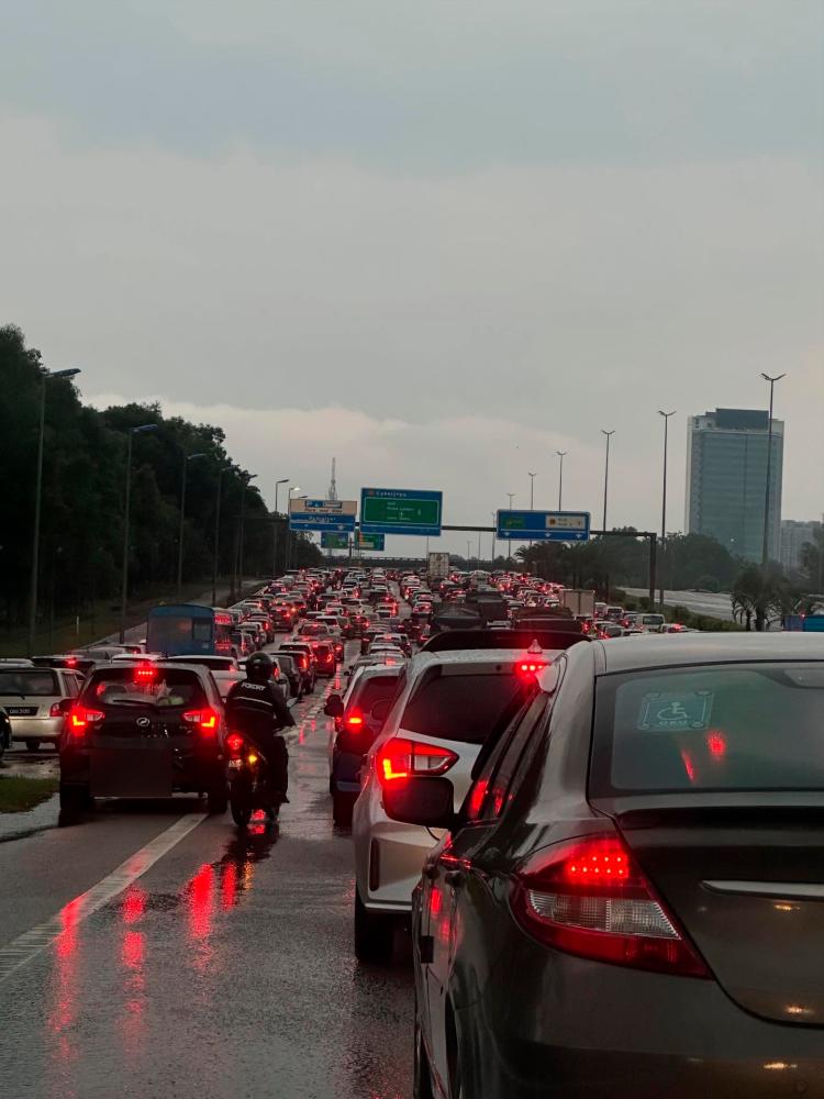 Road closures due to President Xi Jinping’s visit spark mixed reactions from M’sians
