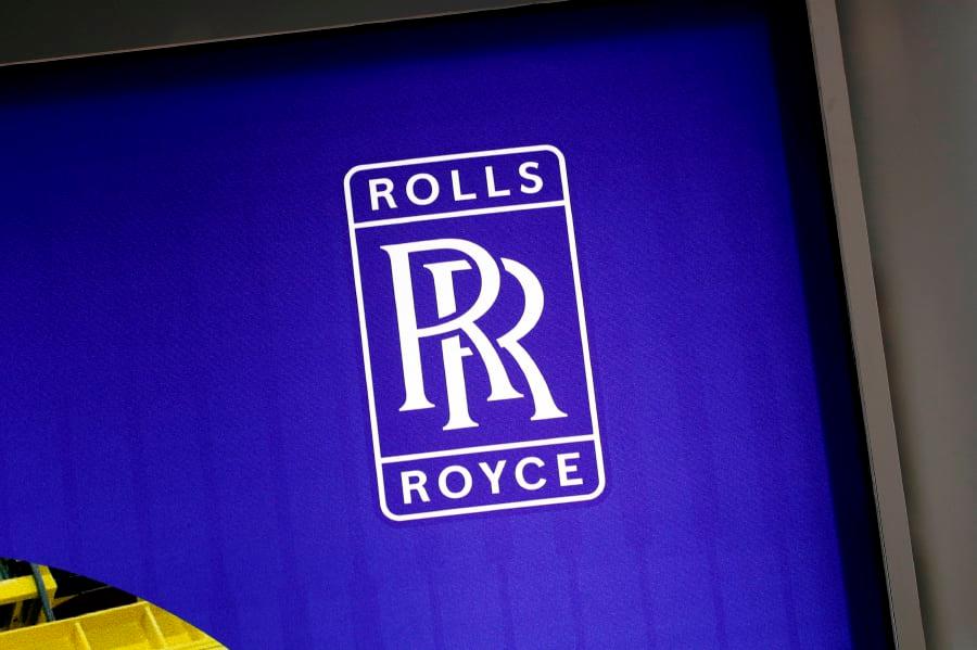 Rolls-Royce wins $11 billion UK nuclear submarine contract Rolls-Royce wins $11 billion UK nuclear submarine contract