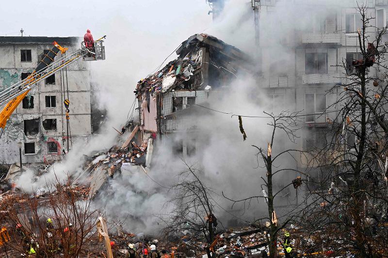 Russia and Ukraine trade blame for attack on Kursk school