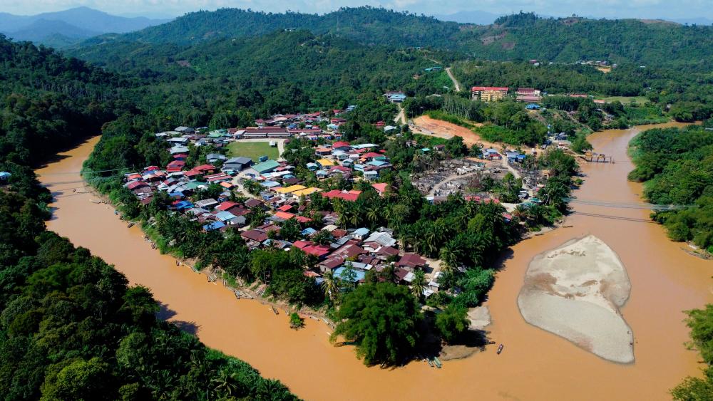 SEB shuts down power supply in Kanowit, Song and Kapit amid rising floodwaters SEB shuts down power supply in Kanowit, Song and Kapit amid rising floodwaters