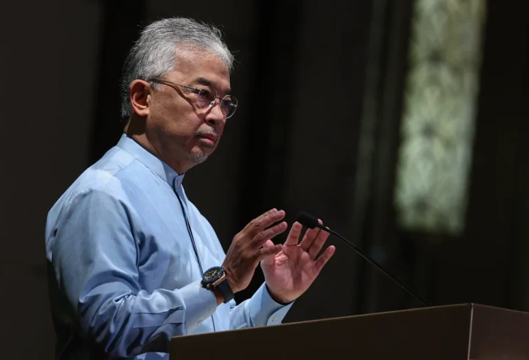 Pahang sultan hears MACC briefing on anti-graft efforts
