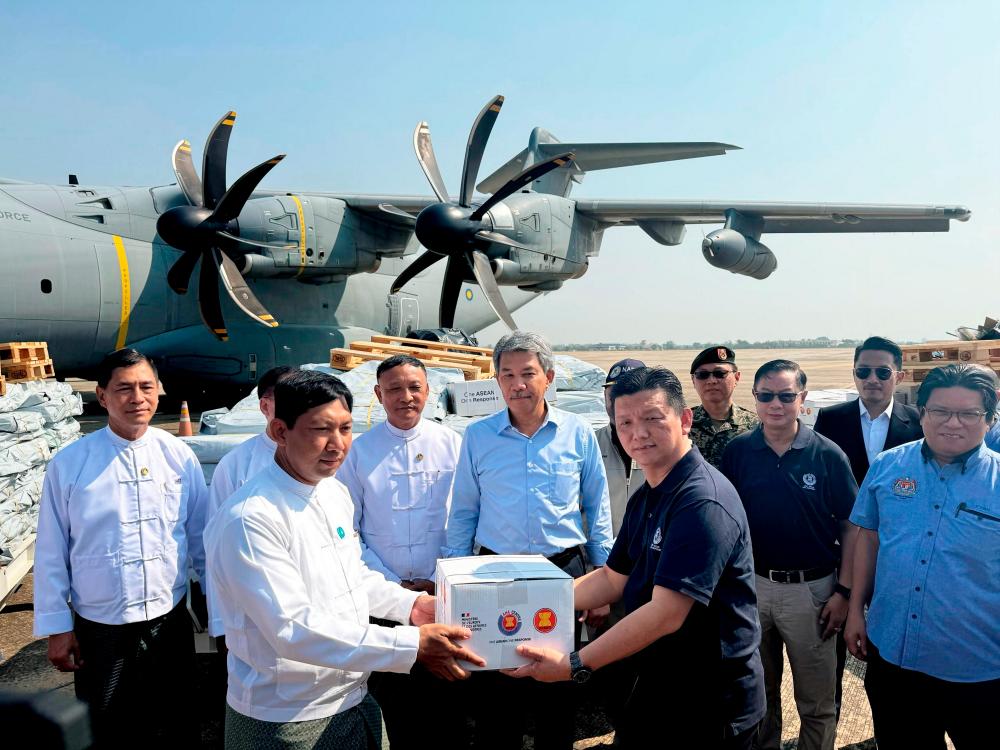 SMART team in Myanmar to return home Monday – FM Mohamad SMART team in Myanmar to return home Monday – FM Mohamad