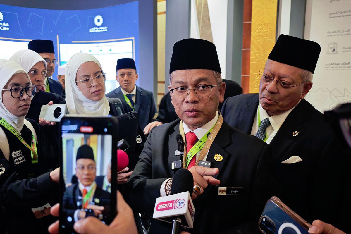 Safari wukuf to assist 80 ill Malaysian pilgrims to perform wukuf Safari wukuf to assist 80 ill Malaysian pilgrims to perform wukuf
