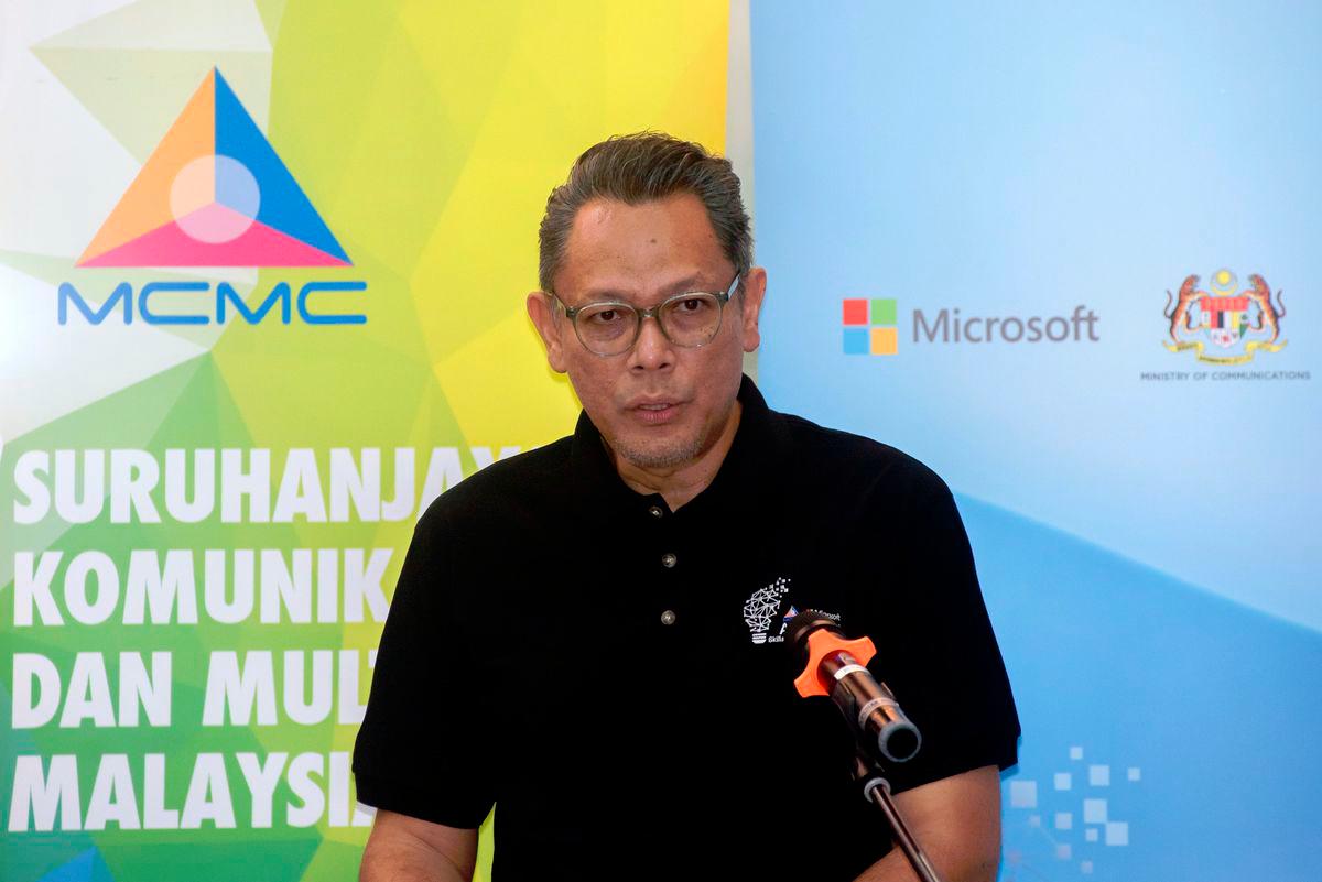 Safe internet carnival brings Labuan schools together to promote cyber safety Safe internet carnival brings Labuan schools together to promote cyber safety