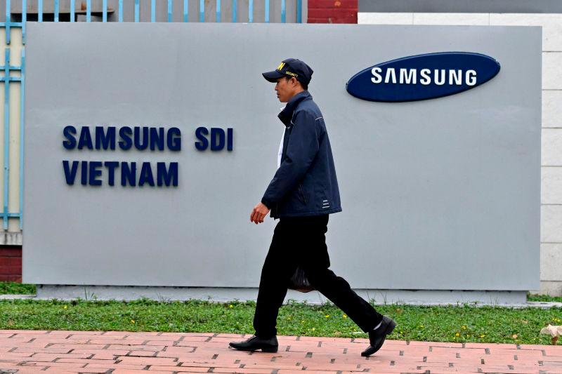 Samsung under pressure as US tariffs rattle South Korean economy Samsung under pressure as US tariffs rattle South Korean economy