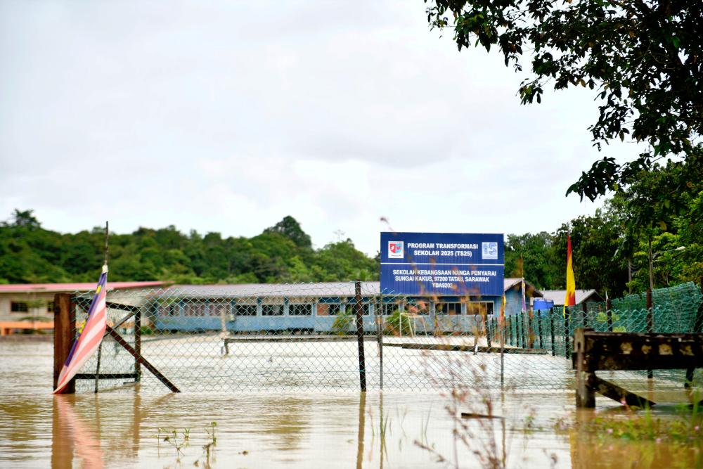 Sarawak floods: Number of evacuees dips to slightly above 9,000 Sarawak floods: Number of evacuees dips to slightly above 9,000