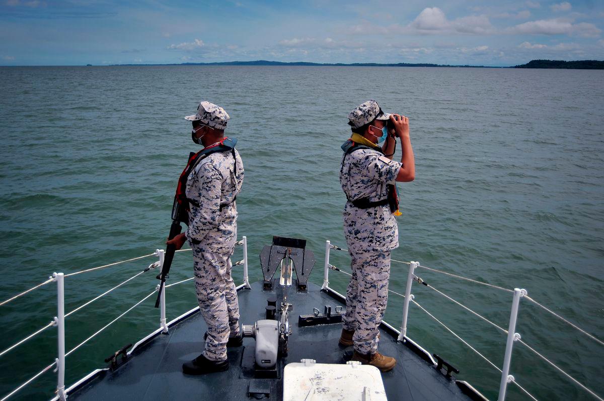 Selangor MMEA detains cargo ship for illegal anchoring in Malaysian waters