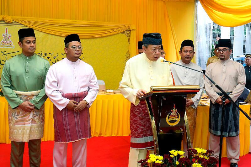Selangor Sultan graces opening of Kampung Klang Gate Baru Mosque