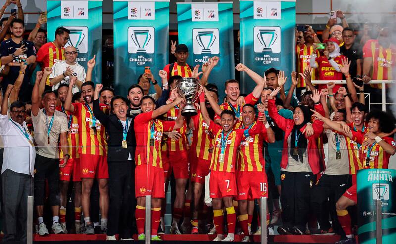 Selangor end 10-year wait by lifting challenge cup after gunning down PDRM FC 7-0