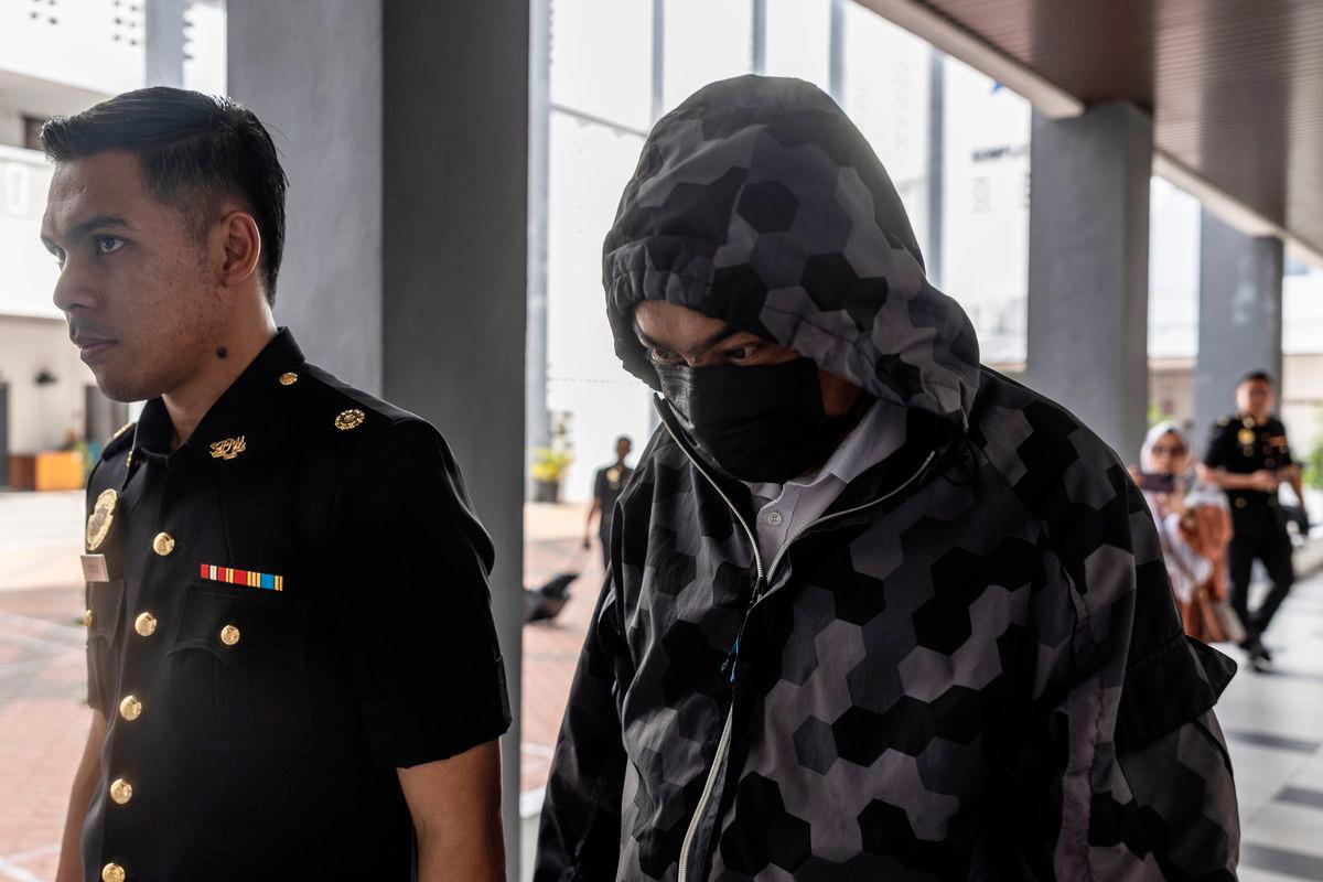 Senior civil engineer charged with accepting RM100,000 in bribes over LTU project claims Senior civil engineer charged with accepting RM100,000 in bribes over LTU project claims