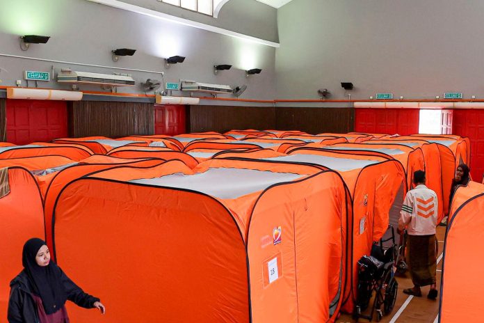 Sharp decline in Sabah flood evacuees reported this evening