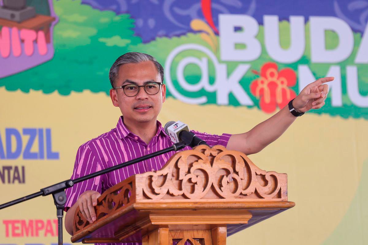 Show patriotism proudly, fly Jalur Gemilang without fear – Fahmi Show patriotism proudly, fly Jalur Gemilang without fear – Fahmi